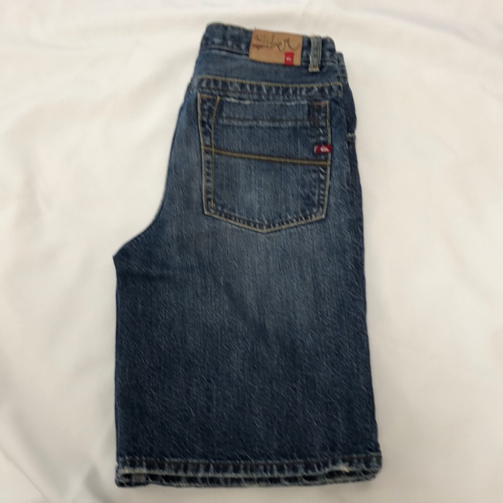 Boys Sz 18 Quick silver jean shorts